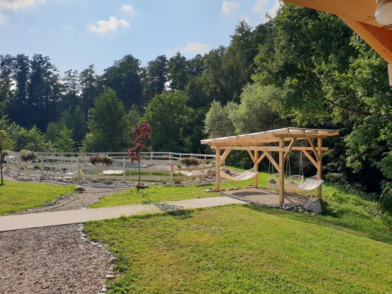 Hubertus Hotel Wola Rzedzinska Buitenkant foto