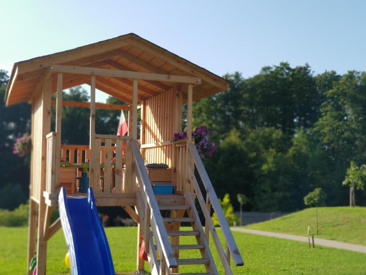 Hubertus Hotel Wola Rzedzinska Buitenkant foto